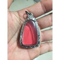 ราคา ตลับเงินเก่า ใส่หลวงปู่ทวดเนื้อว่าน ขนาดตลับ 2 3x3 7cm วัดจากด้านนอกตลับปิดหลังยกซุ้มลายคมชัดสวยงามน่ำหนักพอดีมียางรองตลับให้ทันที (11255130555)