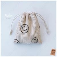 ราคา พร้อมส่ง มีเก็บเงินปลายทาง กระเป๋าผ้าหูรูด อเนกประสงค์ ขนาด 13 5 x 16 ซม ถุงผ้าใส่ของ มีหลายสีให้เลือก Do hight (19991577589)