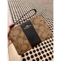 ราคา COACH คล้องมือ Size S แบบ 1 ซิป Signature Coated Canvas with Leather Stripe (18650043842)