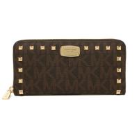 ราคา กระเป๋าสตางค์ Michael Kors แท้ ใบยาวซิปรอบ Coated canvas ประดับหมุดสีทอง ใส่ธนบัตรตามยาวได้ ช่องเยอะ Michael Kors 35S7GTTZ1B Jet Set Item Studded Zip Around Continental Women Wallet Brown (14459646552