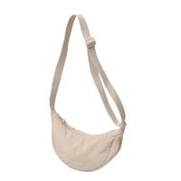 ราคา กระเป๋า uniqlo กระเป๋าผ้า Round Mini Shoulder Bag กระเป๋าผ้าขนนุ่ม (20347853921)