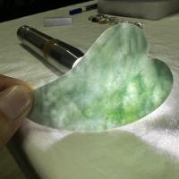 ราคา กัวซาทรงหัวใจ หยก หยกพม่าแท้ หยกพม่าเนื้อดี Jadeite A ผิวพรรณอ่อนเยาว์ เปล่งประกาย รอยลดย่น ดูสุขภาพดี (20485730425)