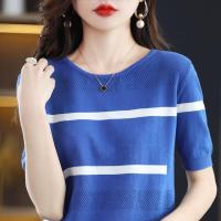 ราคา เสื้อยืดถักแขนสั้นสำหรับผู้หญิงฉบับภาษาเกาหลีคอกลมตัดกันเสื้อยืดสีลายทางกลวงใหม่สำหรับฤดูร้อนใน2023 (19252835809)