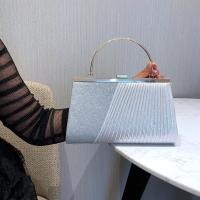 ราคา กระเป๋าราตรี กระเป๋าออกงาน กระเป๋าคลัทช์ กระเป๋าถือ กระเป๋าสะพายสายโซ่ มาใหม่ (16884098989)