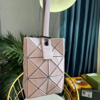 ราคา New ของแท้ กระเป๋า JAPAN BAO BAO แท้ issey miyake mini กระเป๋าคล้องมือ กระเป๋าใส่โทรศัพท์มือถือ (20870022782)
