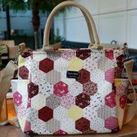 ราคา กระเป๋าผ้าแฟชั่นสะพายข้าง รังผึ้งครีมชมพู (19220787324)