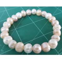 ราคา ไข่มุกแท้ สร้อยข้อมือไข่มุกแท้ ไข่มุกน้ำจืด สีมุกธรรมชาติ ทรงไข่ ก่อนยืด16cm (13720322245)