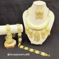 ราคา ชุดเครื่องประดับ สีทอง 3 ชิ้น ต่างหู สร้อย เข็มขัด ออกงานต่าง ๆ มีหลายแบบให้เลือก สินค้าพร้อมจัดส่งจากประเทศไทย (20654418246)