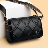 ราคา B05 กระเป๋าสะพายข้างผู้หญิง ทรงหมอน 8 สวยเท่ห์ หนัง PU เกรดพรีเมี่ยม ทรงสวย จุของได้เยอะ (20812064764)