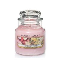 ราคา Yankee Candle Fresh Cut Roses 104g Small Jar (19239239275)