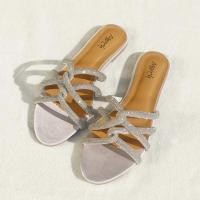 ราคา MarchShoes Zara Sandals รองเท้าแตะผ้าไหม ประดับเส้นเพชรคริสตัล รุ่น Zara ส้นเตี้ย พื้นยางกันลื่น (17439224906)