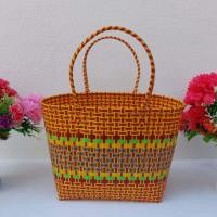 ราคา กระเป๋าสาน เส้นพลาสติกสาน ตะกร้าสาน กระเป๋าสานเส้นพลาสติก กระเป๋าสานสวยๆ กว้าง15ยาว36สูง29CMขอบปากตระกร้า (18962378126)