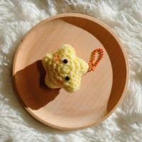 ราคา พวงกุญแจไหมพรม ตุ๊กตาไหมพรม พวงกุญแจดาว งานไหมพรม พวงกุญแจถัก ขนาด 6 cm (20645861275)