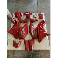 ราคา ชุดสี ดรีมซุปเปอร์คัพ รุ่นไฟเหลี่ยม สีแดงแก้ว ครบชุด พร้อมติดสติ๊กเกอร์เคลือบเงาแท้ (18516711992)