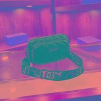 ราคา กระเป๋าผู้หญิงสไตล์เน็ตไอดอลคอลเลคชั่นใหม่2023กระเป๋าทรงสี่เหลี่ยมใบเล็กลายข้าวหลามตัดสไตล์ชาแนลกระเป๋าสะพายคาดลำตัวสะพายไหล่เดียวสายกว้างแมตช์ทุกลุคสไตล์ลำลอง (20899528199)