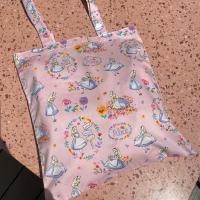 ราคา พร้อมส่ง Alice in wonderland Tote bag กระเป๋าผ้า สะพายข้าง (20905270293)