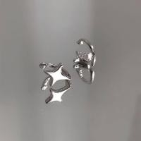 ราคา Suwann na shop ราคาต่อชิ้น ต่างหู ต่างหูหนีบ แบบวิ๊ง แบบเพชรไขว้ แบบดาวเพชร (20999746407)