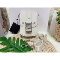 ราคา กระเป๋าใส่โทรศัพท์ Lyn งาน แท้ รุ่น Amanda mobile pocket (12245195980)