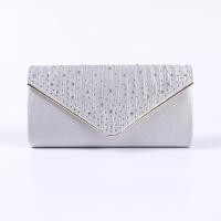 ราคา กระเป๋าออกงานกลางคืน กระเป๋าออกงานราตรี กระเป๋าถือผู้หญิง กระเป๋าไปงานแต่ง มีหลายสีให้เลือก C ZM 033 (20236568973)