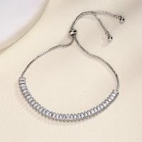 ราคา กำไลข้อมือคริสตัลทรงสี่เหลี่ยมผืนผ้าแฟชั่นหรูหราปรับได้สำหรับผู้หญิงกำไลข้อมือสีทองขาวเครื่องประดับงานปาร์ตี้ (21171170808)