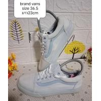 ราคา รองเท้าผ้าใบมือสองใส่ลำลอง size 36 5ยาว23cm (21250118283)