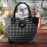 ราคา ตะกร้าสานพลาสติกกระเป๋าสานจากเส้นพลาสติก (17883937031)