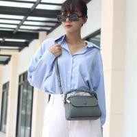 ราคา กระเป๋าหนังผู้หญิง กระเป๋าหนังสะพายข้างผู้หญิง สีเขียวรุ่น B GRE 8841 Chloe (20367292927)