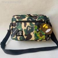 ราคา กระเป๋าสะพายข้าง Bape เบพ A Bathing Ape 1st Camo Sling Shoulder Bag กระเป๋าสะพายไหล่สําหรับสตรีลายพราง crossbody Bag 2020 (9295633799)