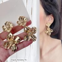 ราคา ต่างหูหนีบ ดอกไม้สีทอง ตัวหนีบสกรู ปรับความแน่นได้ เหมาะกับคนไม่เจาะหู ต่างหูหนีบสาย ฝ (20710523545)