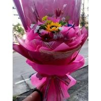 ราคา ช่อดอกไม้ใส่แบงค์ 20501005001000 บาท ใส่ได้ 50 ใบค่ะ ใส่เงินเองค่ะ (14339380343)