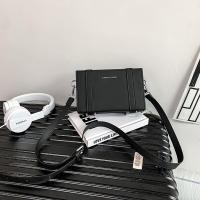 ราคา กระเป๋าสะพายไหล่เดียวกระเป๋าทรงกล่องมีสไตล์เฉพาะตัวแบรนด์ฮิตของผู้ชายกระเป๋าผู้ชายกระเป๋าสะพายข้างกระเป๋าทรงสี่เหลี่ยมแฟชั่นยอดนิยมกระเป๋าเป้กระเป๋าทรงสี่เหลี่ยมใบเล็กผู้หญิง (14259680305)