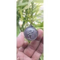 ราคา เหรียญทหารเสือพระเจ้าตาก ด้านหน้าสมเด็จพระเจ้าตากสิน พิฆาตไพรี หลัง ครูบาสร้อย ขันติสาโร วัดมงคลคีรีเขตร์ จ ตาก รุ่นสันติสุข กรมทหารราบที่14ค่ายวชิรปราการ จ ตาก ปี2528 (17843018438)