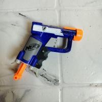 ราคา nerf ปืนของเล่น เนิร์ฟ มือสอง ของแท้ ยิงดี แบบชักยิง แถมลูกทุกกระบอก คำเตือน สินค้านี้เป็น สินค้ามือสอง pre owned สินค้ามือสอง อาจจะมีรอยตำหนิบ้างเล็กน้อยได้สินค้าตามรูป ยิงได้ปกติ เทสให้ก่อนส่ง แถมลู