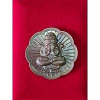 ราคา เหรียญพระปิดตาพังพระกาฬ รุ่น หลักเมืองพุทธาคมเขาอ้อ ปี2549 เนื้อทองแดงผิวนวะ มีโค้ดกำกับ พร้อมกล่องเดิม พุทธคุณ ทำลายความมืดมน ชนะคู่แข่ง เสริมดวงชะตา ปรับแก้ฮวงจุ้ย (19465809514)