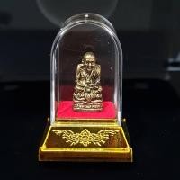 ราคา จี้พระ พระเครื่อง พระบูชา หลวงปู่ทวดพร้อมฐานบูชาครอบแก้ว เหมาะสำหรับบูชาใว้หน้ารถหรือที่บ้าน ขนาด4 5 6 5ซม แถมฟรี ผ้ายันต์หลวงปู่ทวด (17437821215)