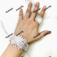 ราคา กำไลทอง1บาท กำไลดอกไม้ ทองเยาวราชสร้อยข้อมือ แหวน ทอง เงินโบราณสร้อยข้อมือกลีบกุหลาบ (18977079674)