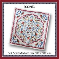 ราคา iCONiC WHITE HEAVEN SILK SCARF SIZE M 6679 ผ้าคลุมไหล่ ขนาด100x100cm ผ้าไหมซาติน พิมพ์ลาย ดอกไ้ม้ หรูหรา ผ้าพันคอ ผ้าไหม ผ้าพันคอผญ (14324725724)
