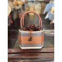 ราคา กระเป๋า กระเป๋าสาน งานละเอียด ประณีต otop กระเป๋าคุณนาย กระเป๋าถือ กระเป๋าชุดไทย กระเป๋าไม้ไผ่ กระเป๋าคุณหญิง (20466525318)