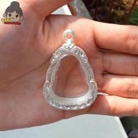 ราคา กรอบพระปิดตา กรอบพระเงินผสม ใส่ปิดตาทรงน้ำเต้าใหญ่ มีห่วงและยางรองแถมให้ฟรีพร้อมใส่ (21059698073)