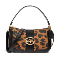 ราคา กระเป๋าถือ COACH แท้ รุ่นใหม่ รุ่นหรู จาก Shop Coated canvas ลายเสือและลาย Signature สายหนังแท้ สีสวย COACH 5603 GEORGIE BAGUETTE WITH LEOPARD PRINT AND SIGNATURE COATED CANVAS DETAILS Multicolor สีหล