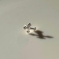 ราคา Substore th festive season 02 tiny stud cross Christmas tree dragonfly butterfly clover silver925 (21053122208)