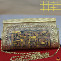 ราคา กระเป๋าคลัตช์โมเสกโลหะอินเดีย งานประดับด้วยคริสตัลหินมงคล ศิลปะจากช่างอินเดียสีสันสดใส ด้านในเป็นผ้ากำมะหยี (18884115279)