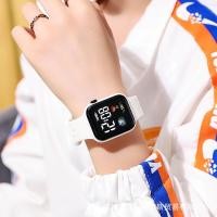 ราคา นาฬิกากําไลแฟชั่นสำหรับนักเรียนคู่หน้าจอสัมผัสแบบดิจิตอลสี่เหลี่ยมกันน้ำนาฬิกาข้อมือ LED อิเล็กทรอนิกส์ใหม่ (20362887371)