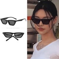 ราคา แว่นกันแดดแฟชั่นสีดำแว่นตากันแดดทรงเหลี่ยมสำหรับผู้ชายและผู้หญิงแว่นตากรอบตาแมวสุดชิคจากร้าน We (18985870109)