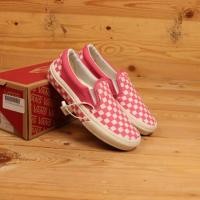 ราคา รองเท้า Vans Slip On ลายตารางหมากรุก RB สีชมพู สีขาว (16455510258)