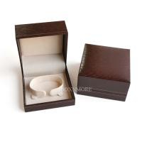 ราคา กล่องกำไลสี่เหลี่ยม หนังหลุยส์ BB 36 (17282532178)