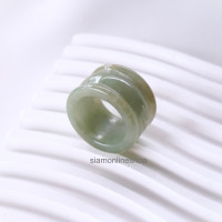 ราคา JADE RING แหวนหยกแท้ หยกพม่า ทรงบ้องไฟ โทนสีธรรมชาติ by siamonlineshop (19896526387)