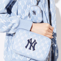 ราคา MLB Monogram Cross Bag NEW YORK YANKEES Women Bags Top Handle Bags Cross Body Shoulder Bags (20400479484)