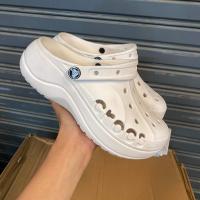 ราคา รองเทา Crocs classic baya clog platform รองเท้าผู้หญิง ส้นสูง 5cm สวย นิ่ม ใส่สบ่าย (19015932520)