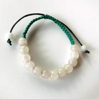 ราคา สร้อยข้อมือถัก ประดับหยกมงคล หยกขาว เชือกเทียนสีเขียว ปรับขนาดได้ กำไลหยก สร้อยข้อมือหยกขาว แถมฟรี พวงกุญแจกระเป๋า 9 11 cm 1 ใบ (9673898729)